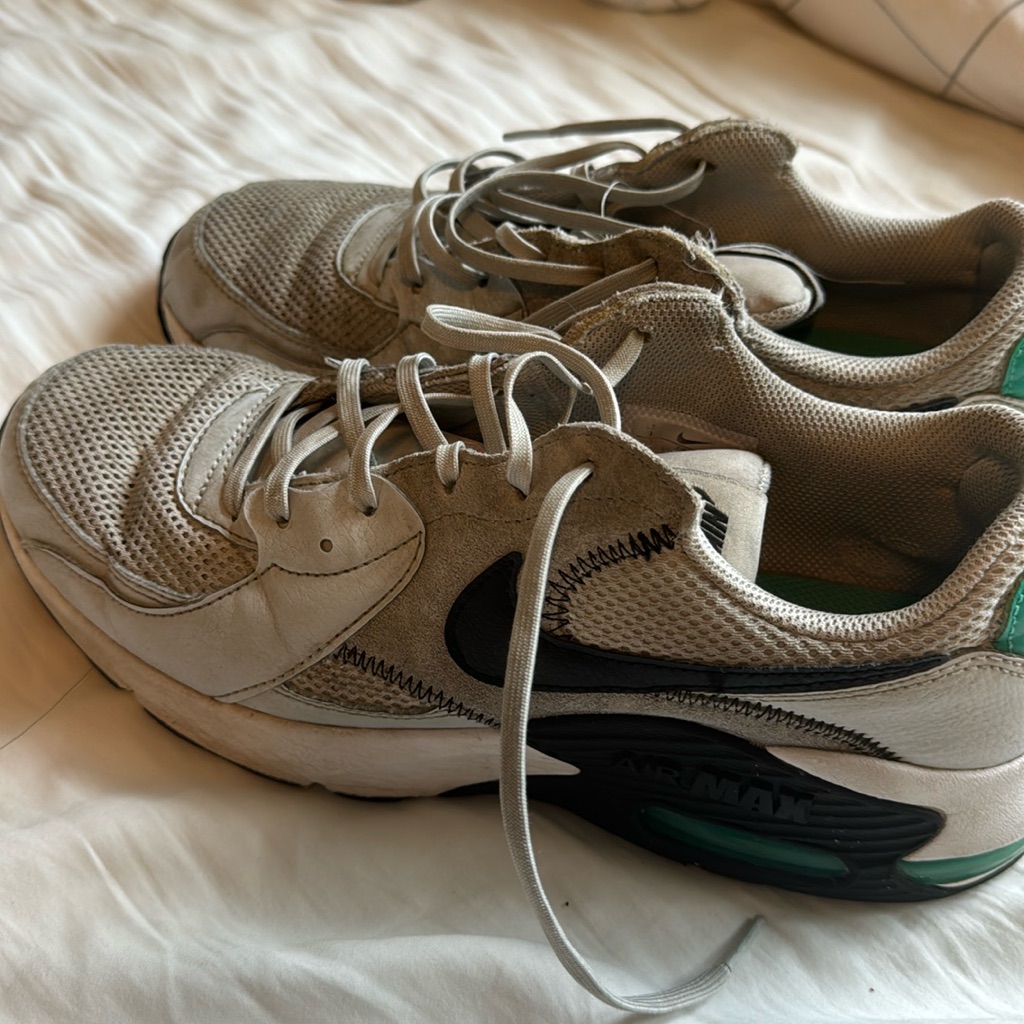 Womens Nike Air Maxes